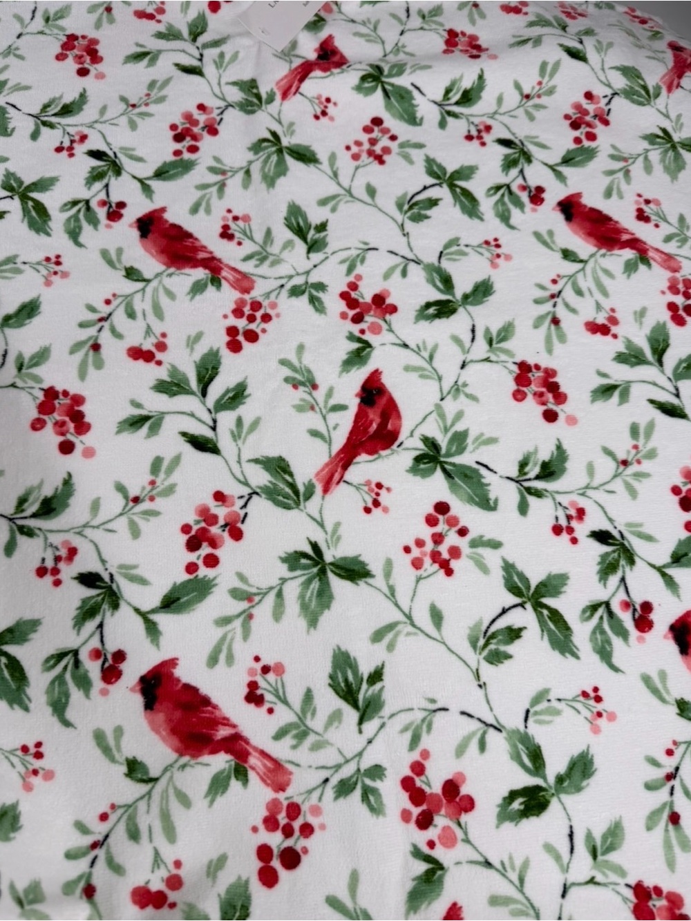 2 Laura Ashley Christmas Bath Towels Jolly Red Cardinals Green Foliage - Picture 2 of 3